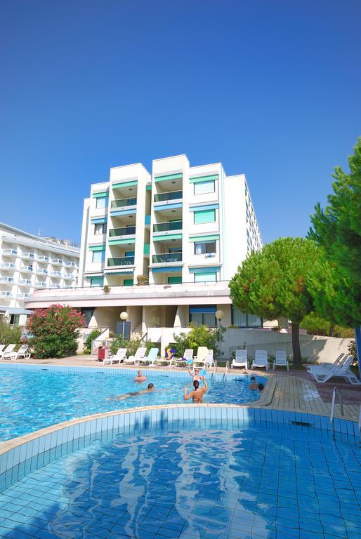 Residence Luxor Bibione Exterior foto